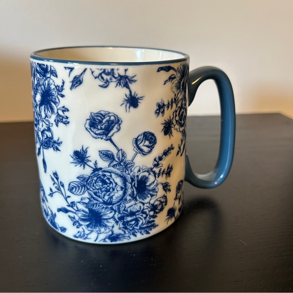 10 Strawberry Street Blue Floral Ceramic Mug BELLA
